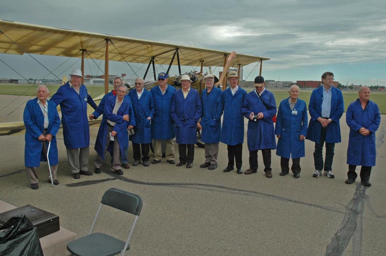 The crew that built the Curtiss Special Replica